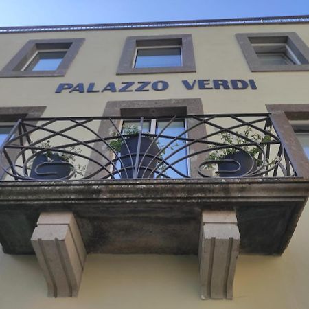 Palazzo Verdi Holiday Viterbo Bagian luar foto